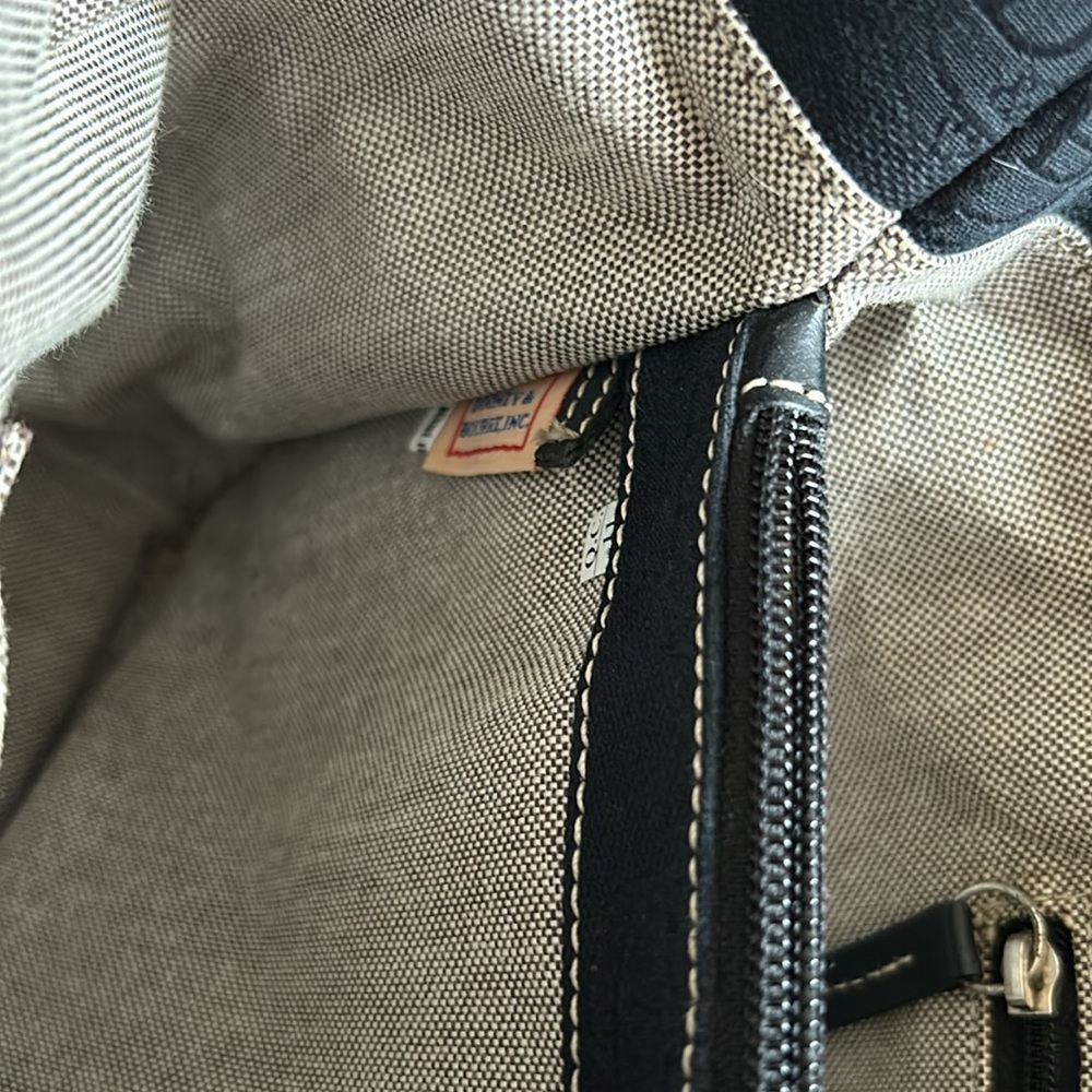 Dooney & Bourke - Picture 13 of 16